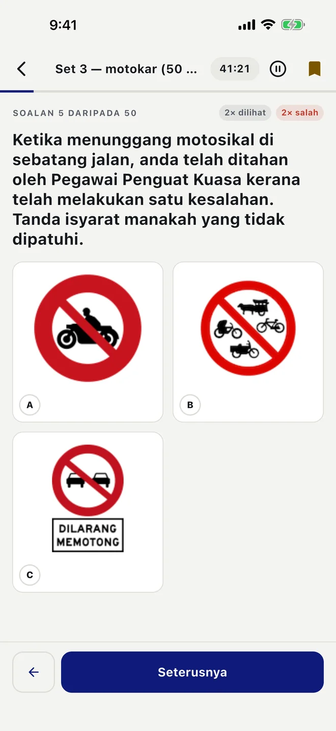 Soalan dalam Bahasa Melayu yang tiga pilihan jawapannya ialah gambar tanda isyarat, dalam Set 3.
