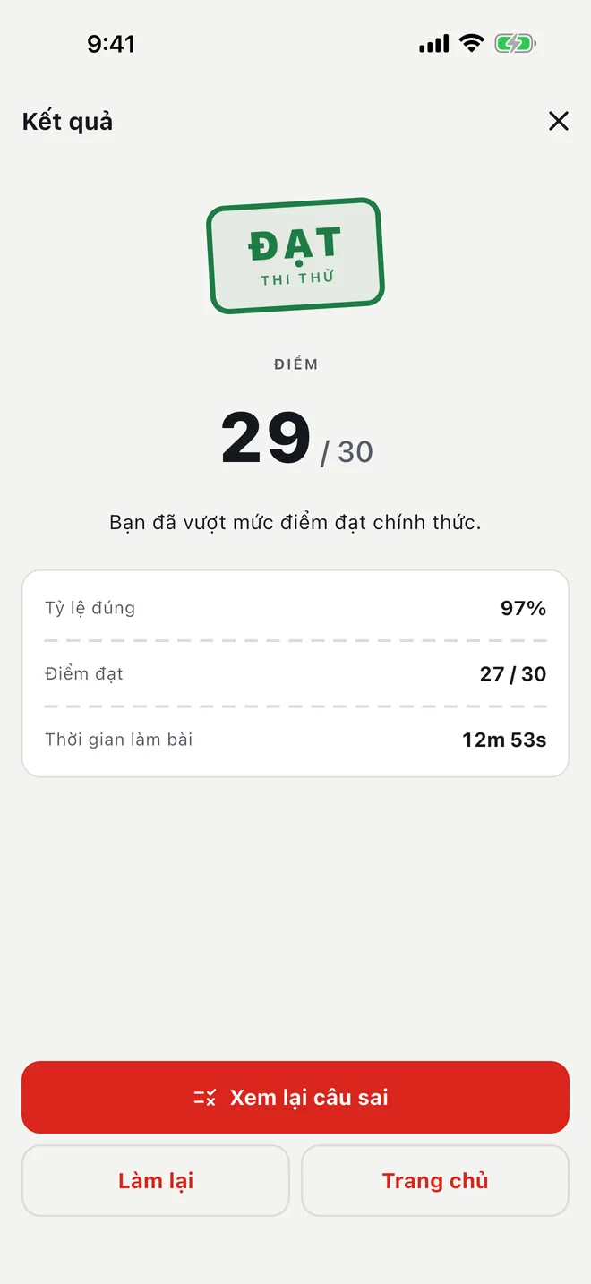 Kết quả một đề thi thử đã đạt, bằng tiếng Việt: tấm biển ghi chữ Đạt, điểm, tỷ lệ đúng, điểm đạt và thời gian làm bài. Số liệu là dữ liệu minh hoạ.